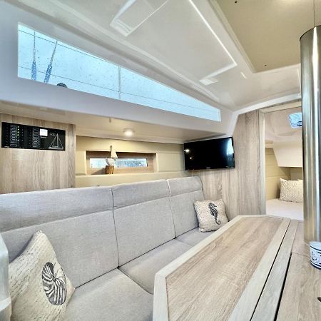 Hotel Hausboot Segelyacht Nui Burgtiefe auf Fehmarn Zewnętrze zdjęcie