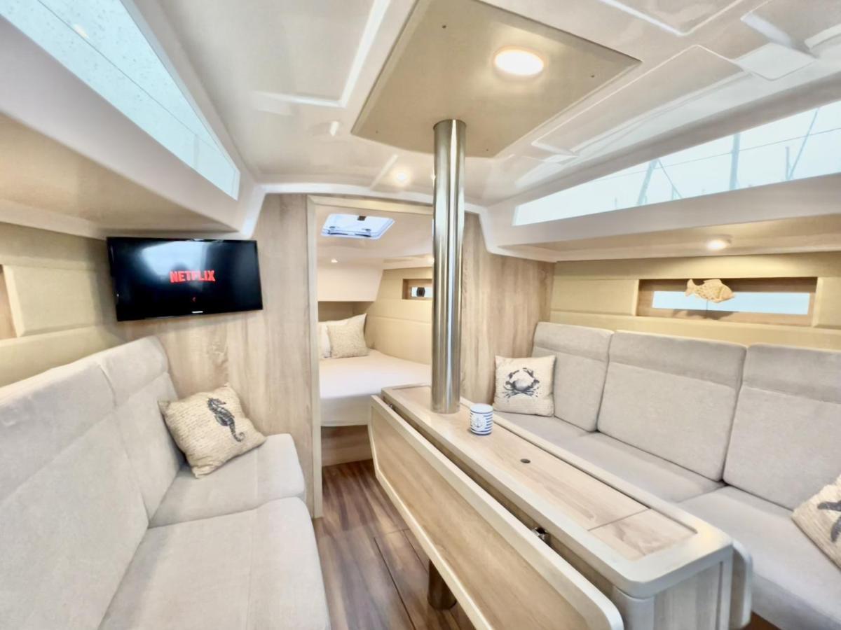 Hotel Hausboot Segelyacht Nui Burgtiefe auf Fehmarn Zewnętrze zdjęcie