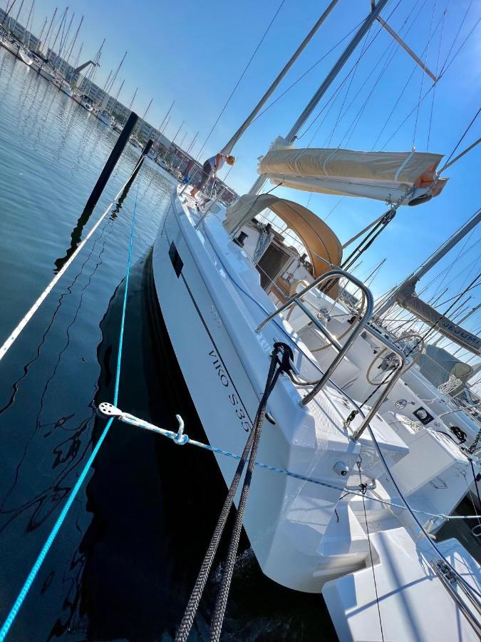 Hotel Hausboot Segelyacht Nui Burgtiefe auf Fehmarn Zewnętrze zdjęcie