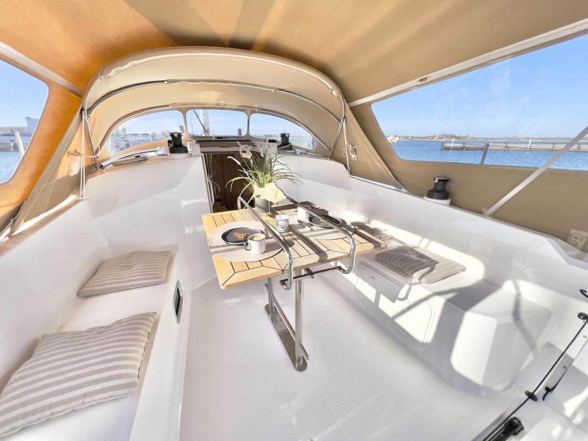 Hotel Hausboot Segelyacht Nui Burgtiefe auf Fehmarn Zewnętrze zdjęcie